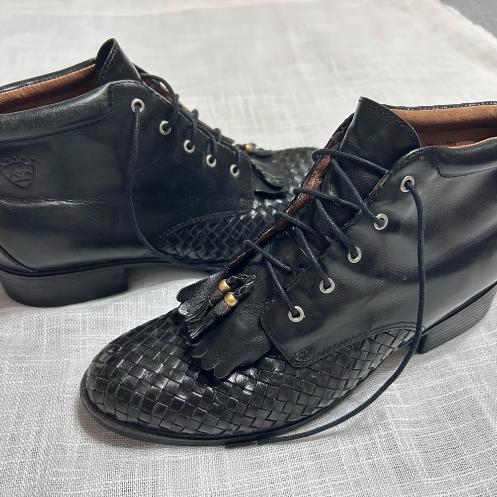 ARIAT Women’s Ankle Boot